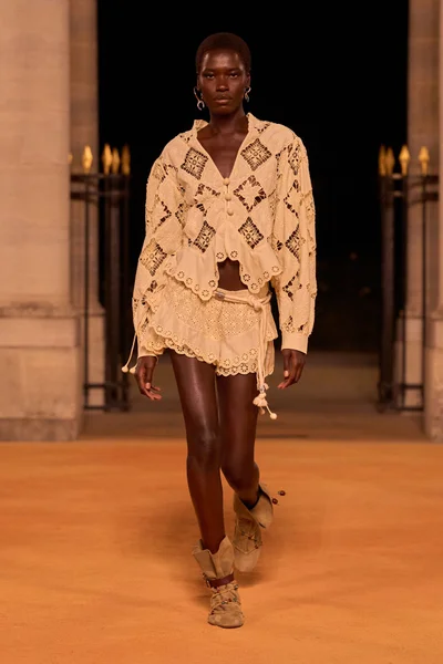 Look 6